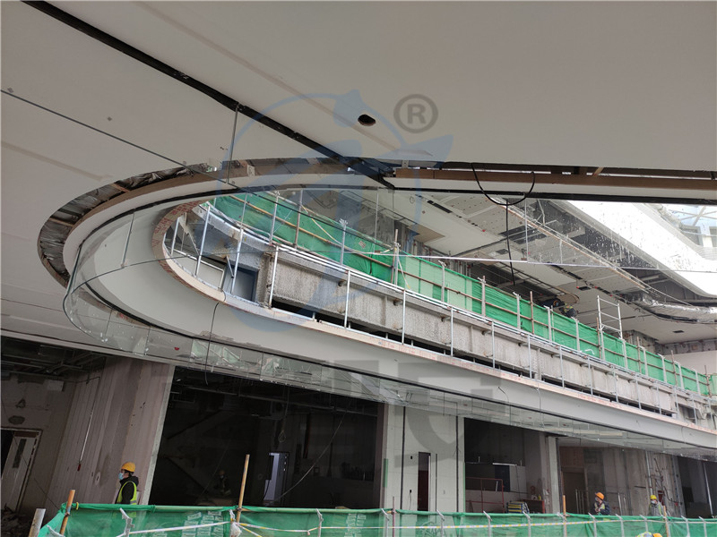 圆弧型玻璃挡烟垂壁