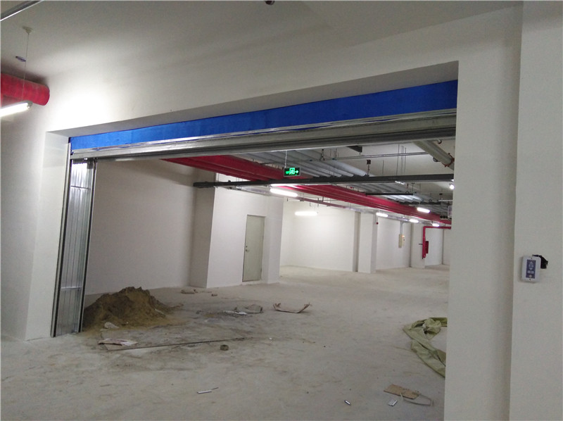 双轨双帘特级防火卷帘门